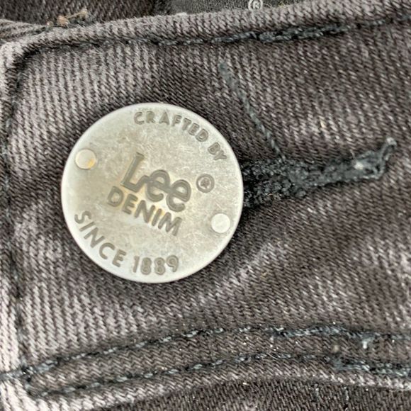 Women’s Lee Perfect Fit Black Jeans Size 18 x 28 0303 Straight Leg Short Crop - Picture 3 of 6